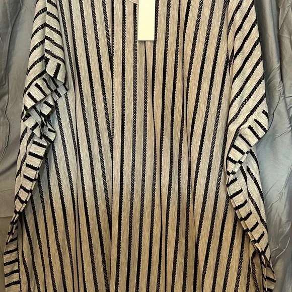 🌺Calvin Klein Coverup - Picture 5 of 5